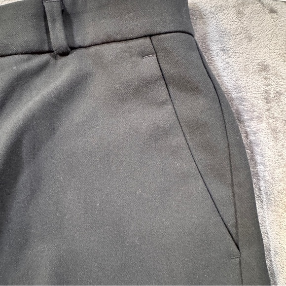 Banana Republic High Waist Black Trouser Shorts - Size 4 - Picture 9 of 9